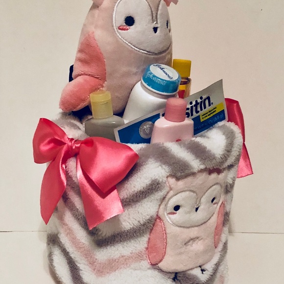 Mini Owl Diaper Cake - Picture 2 of 3